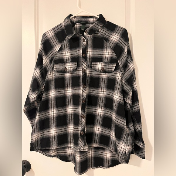 wild fable Tops - Ladies Wild Fable Black/White/Grey & Button Down Flannel - Size Medium